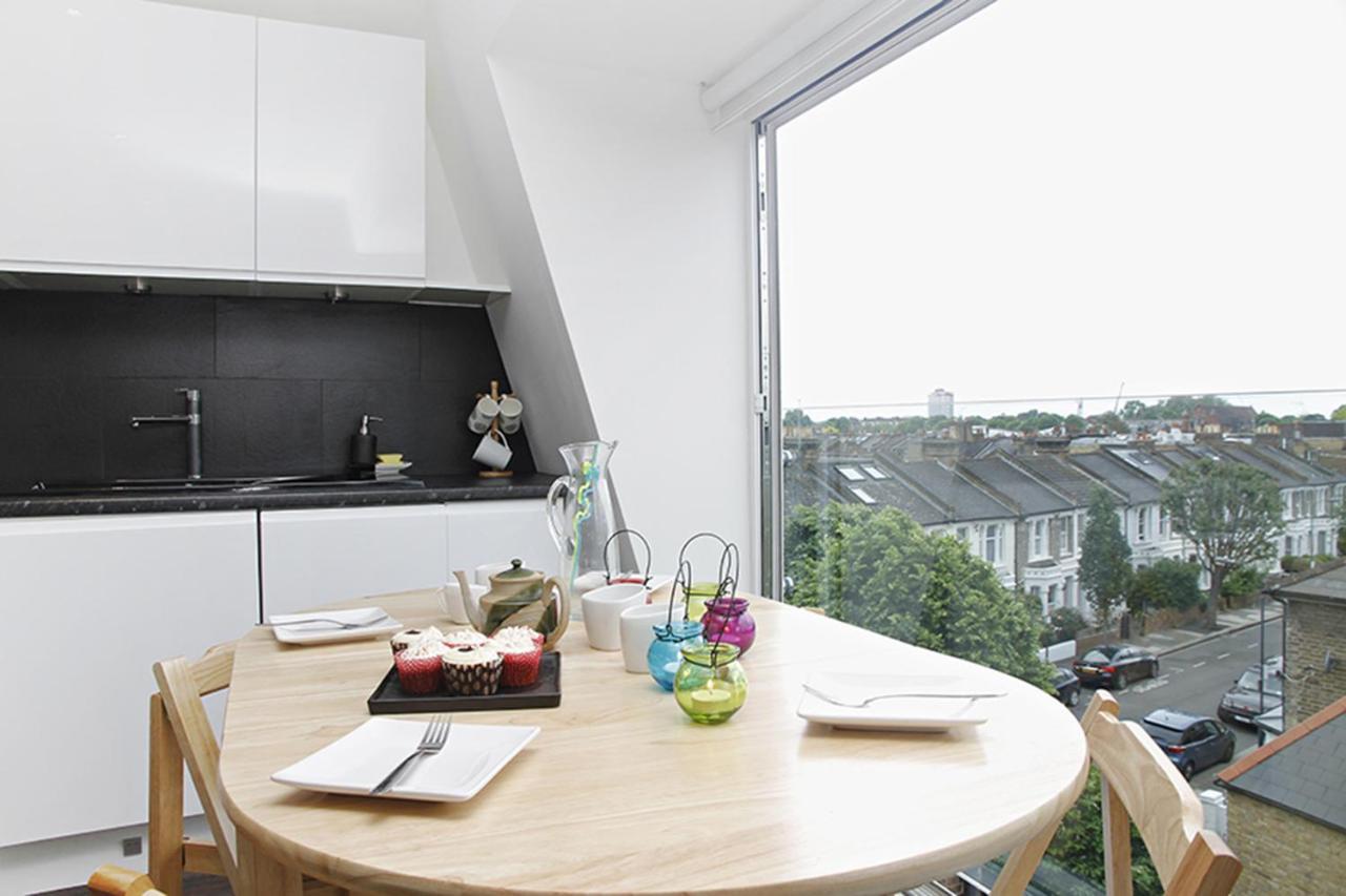 Lets - I5 Apartament Londra